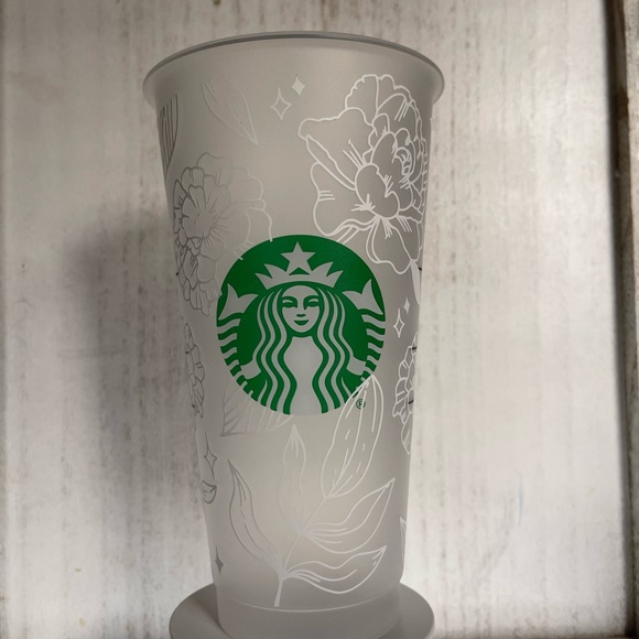 Flower Design Venti Starbucks Cold Cup - Picture 5 of 6